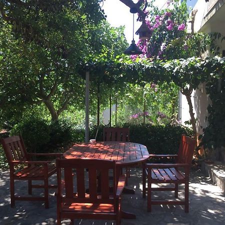 Relax Garden Apartment Stari Grad  Bagian luar foto