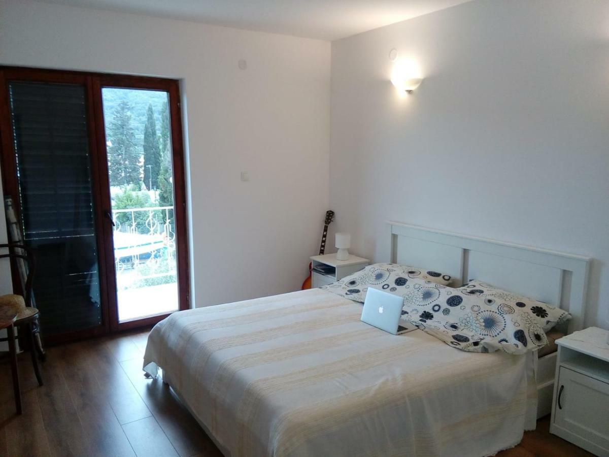 Relax Garden Apartment Stari Grad  Bagian luar foto